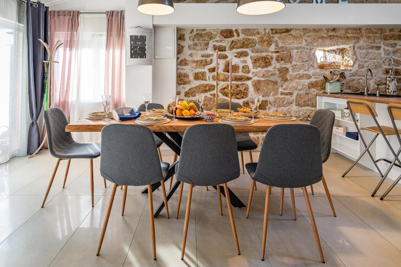 Holiday Home - Villa Thorak Anić Eksteriør bilde
