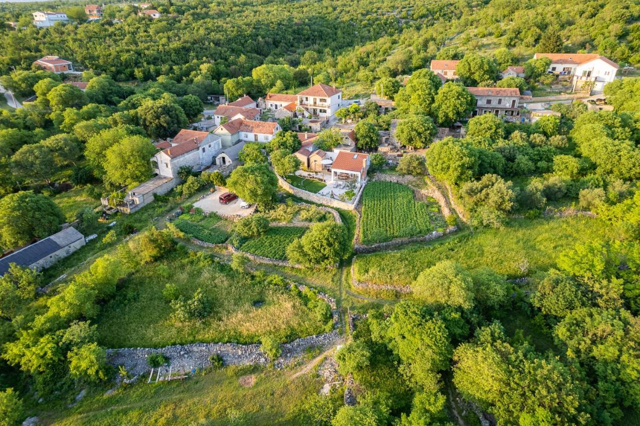 Holiday Home - Villa Thorak Anić Eksteriør bilde