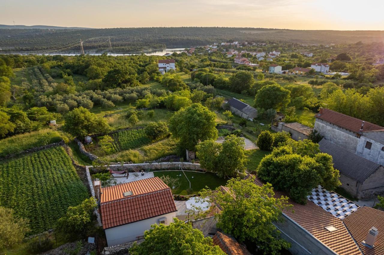 Holiday Home - Villa Thorak Anić Eksteriør bilde
