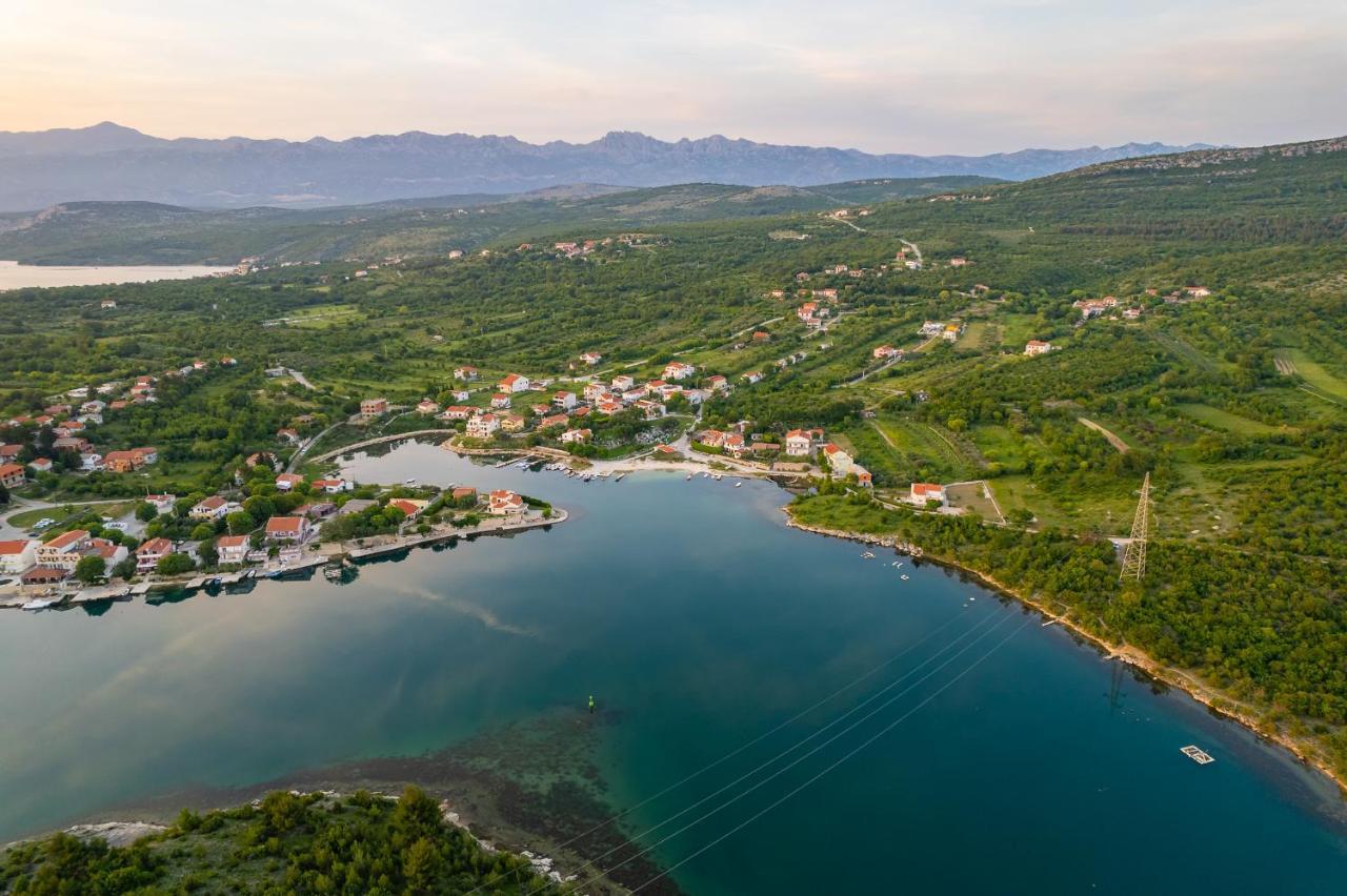 Holiday Home - Villa Thorak Anić Eksteriør bilde